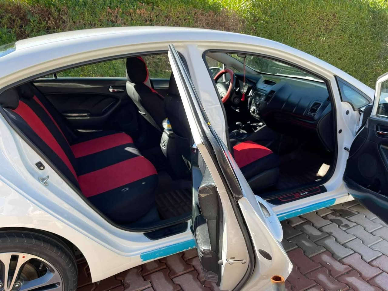 سيراتو مكفولة محرك ١٦٠٠موديل ٢٠١٤ رقم ربيل سنوية منتهية صار سنة
 اريد امداور ماشية ١٩٥ مكان السيارة بابل السعر 125 كفل ***********
