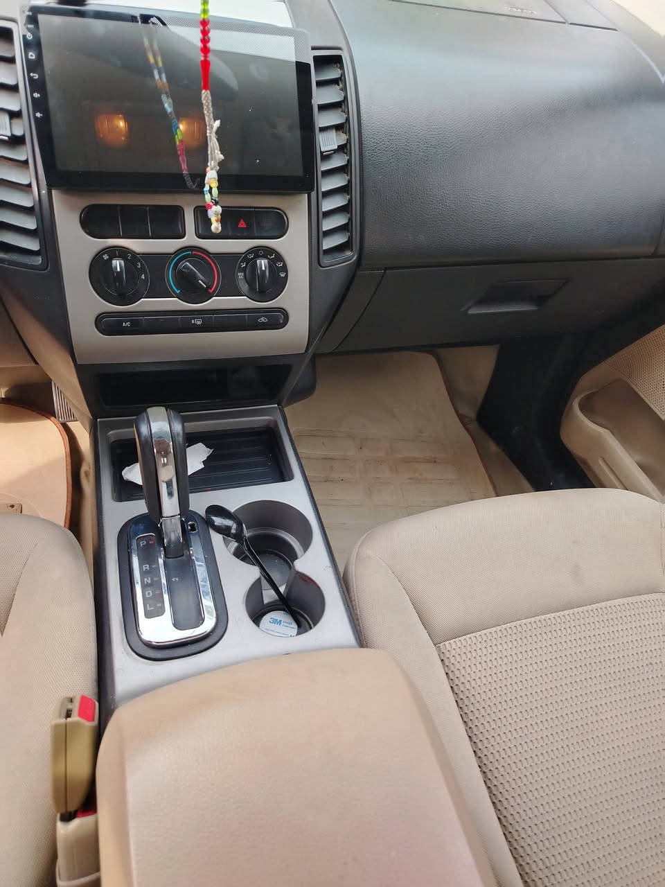 السلام عليكم اخوان
فورد ايدج موديل 2008 خليجي كفالة وكلين فقط نص قطعه كلير سيارة خير من الله لاضربة لا جراد بعدها بلمعتهة السعر النهائي ١٠٥
***********
