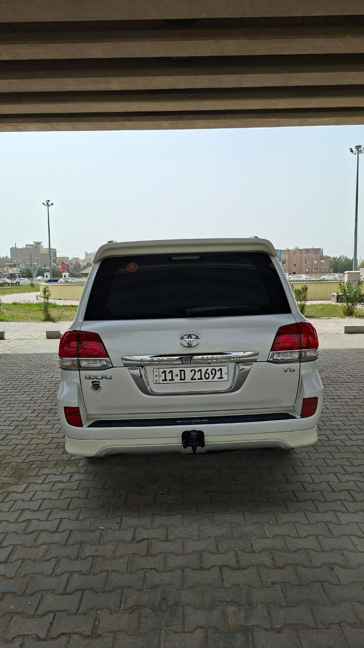 لاندكروز مديل 2011  ستينيه 
ماشيه 166km 
رقم بغداد باسمي 
فقط بنيد تبديل اثر فابلون 
الباقي كفاله 
سونار مرفق 
السعر 305 $
اتصال ***********
