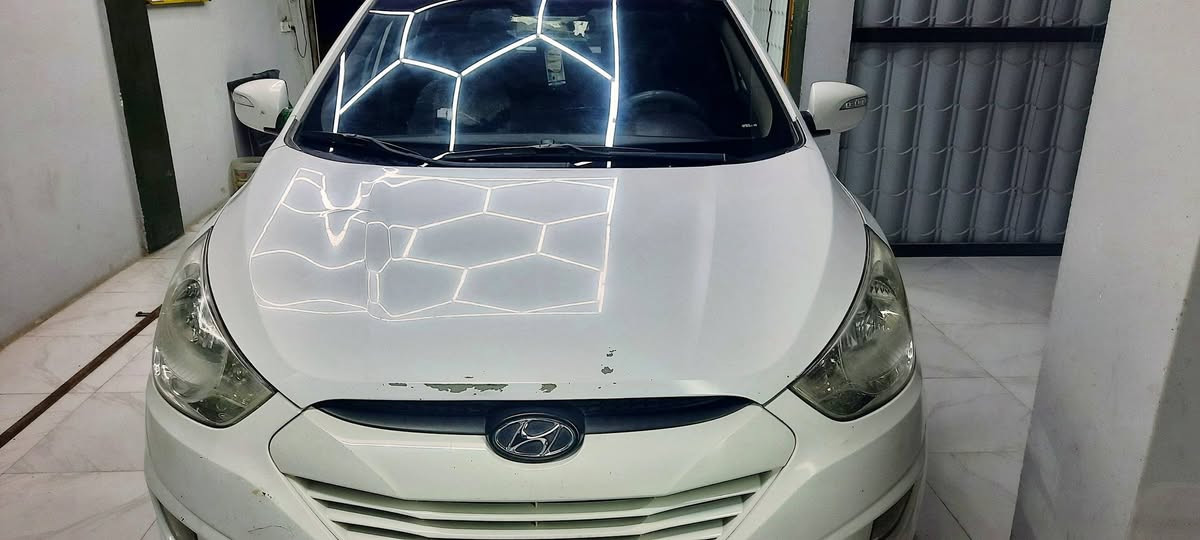 السلام عليكم للبيع توسان موديل ٢٠١٢
رقم أربيل محرك وكير بحاله جيده بيه بارد بمكانين 
كما موضح بالسونار مرفق بالصور موصفات توسان المعروفه 
السعر ١٣٥ وبيه مجال قليل للتواصل على رقم***********
مكان السياره واسط قضاء الزبيدية
