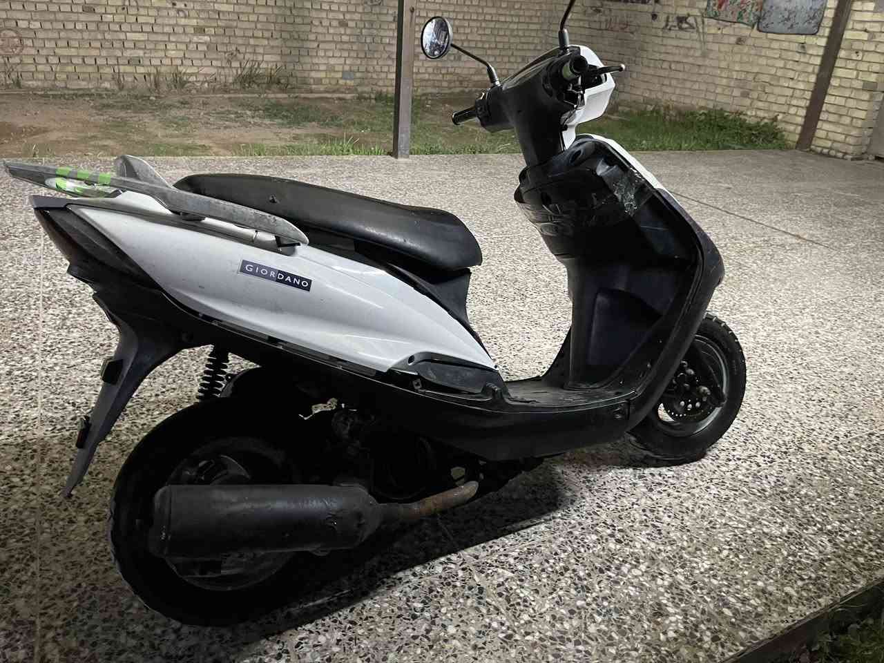 سلام عليكم دراجه ماكس البيع 350 بغداد جسر ديالى ***********
