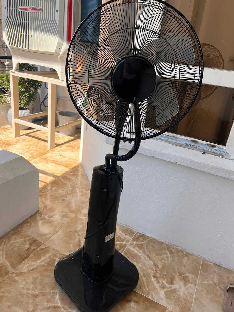 عندي هاي المروحة رذاذ فان مالتها مكسورة ابيعها فحم حجمها جبير وهي مال امزون الي يريدها يراسلني خاص او عل واتس اب اعلى سعر ابيعها بس فحم
***********
