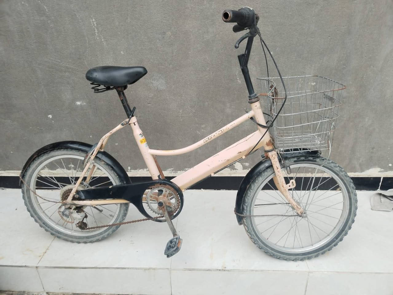 ياباني  ب 85 وبي مجال
7770903006
المدينه منطقة العلوان
