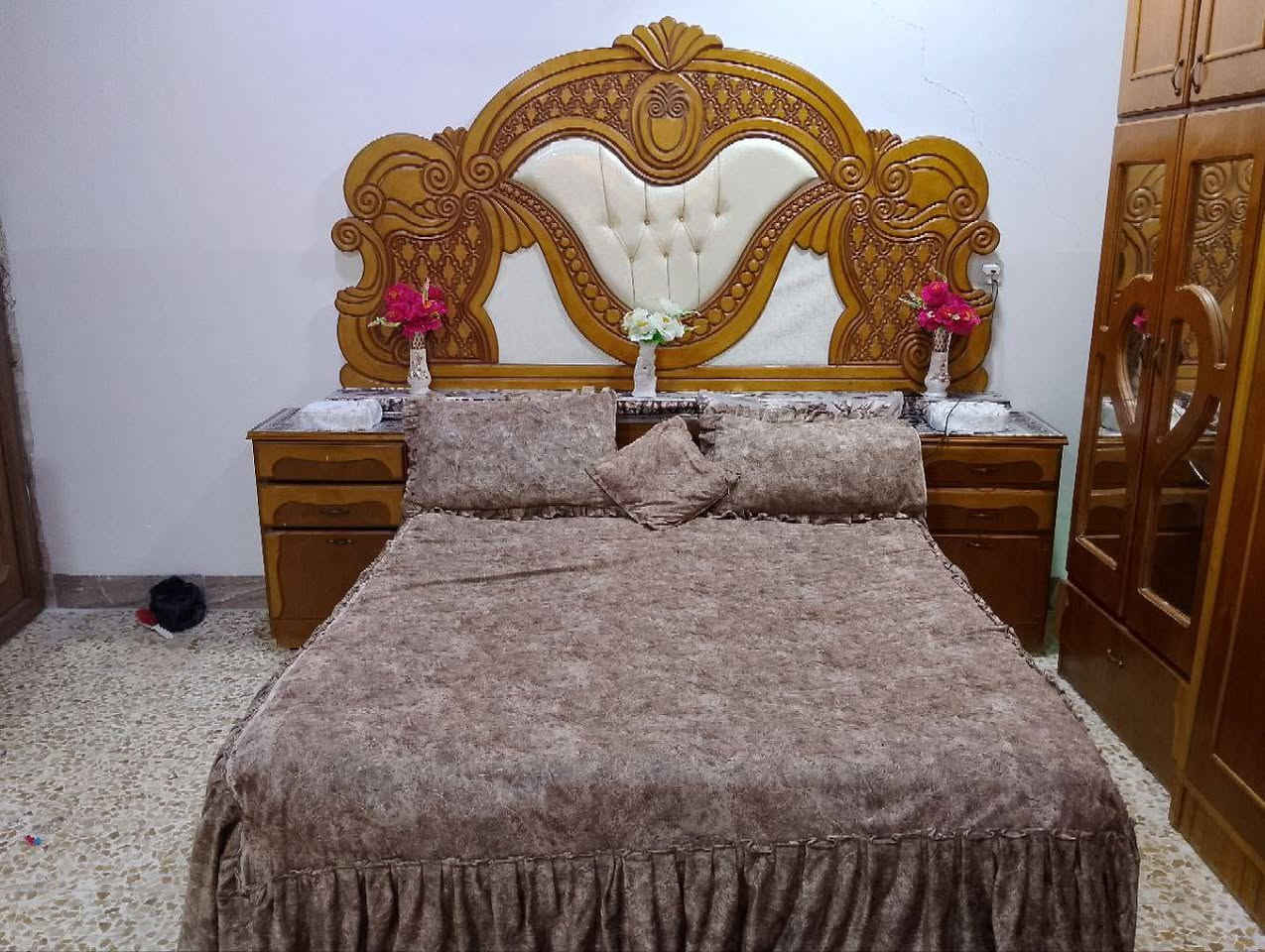 غرفه،،مكان،موصل،جانب،الايمن،ب،مستعجل..//***********
