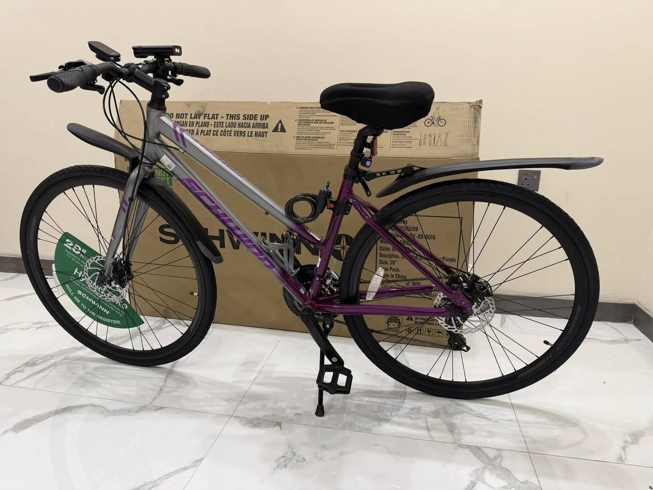 السلام عليكم بايسكل schwinn usa
بقة اخر قطعه عندي هذا شخصي الي ومستخدمته
المواصفات هيكل المنيوم خفيف وزن 10 كيلو
بريكات دسكات
سستم شيمانو ياباني 
كير 7نمر امامي خلفي 
الاضافات ضفت عليه 
جاملغات فايبر اصلي ماركة rebl
قاعدة مطاره اصلي ماركة enlee
قفل بايسك 
تغليف مقعد جلاتيني طبي ماركة جانت
لايت انامي 8000لومن led ماركة victoper
ستوب لايت led خلفي
كومبيوتر gps  hd coler screen 
موديل cc600 ماركة GEOID 
(البايسكل بعده جديد بالكارتون وكارتونه وكتلوكاته ويا) 
سعره بالوكاله 400$مثل ما موضح بالصوره 
اني عارضه ب500الف وبي مجال للشراي


**إذا كنت صاحب هذا الإعلان وتريد حذفه لأي سبب، رجاءا أرسل رسالة إلى الدعم الفني**