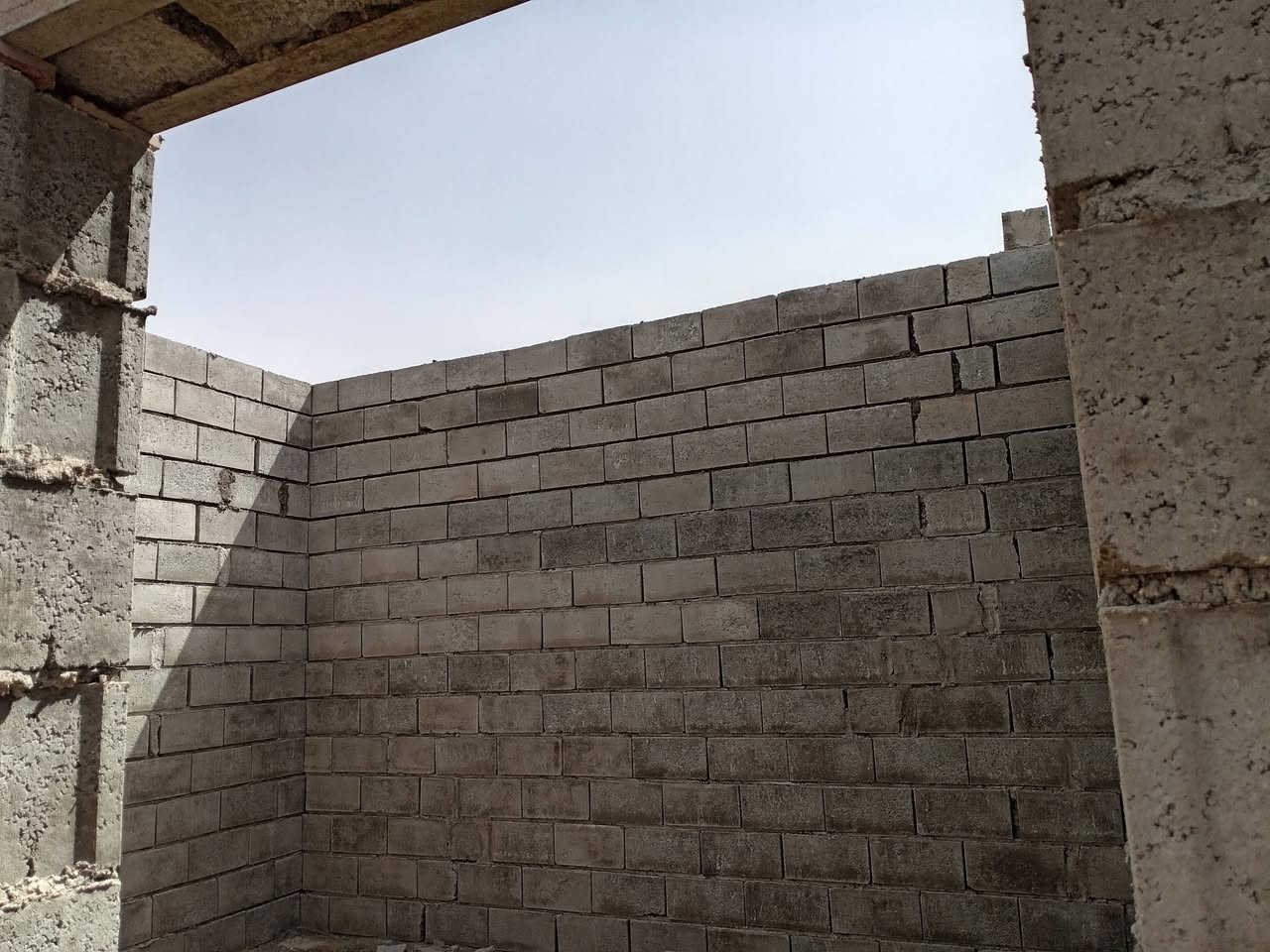 خلفه بناء حجر وبلوك درجه اولى اتصل ودلل ***********
