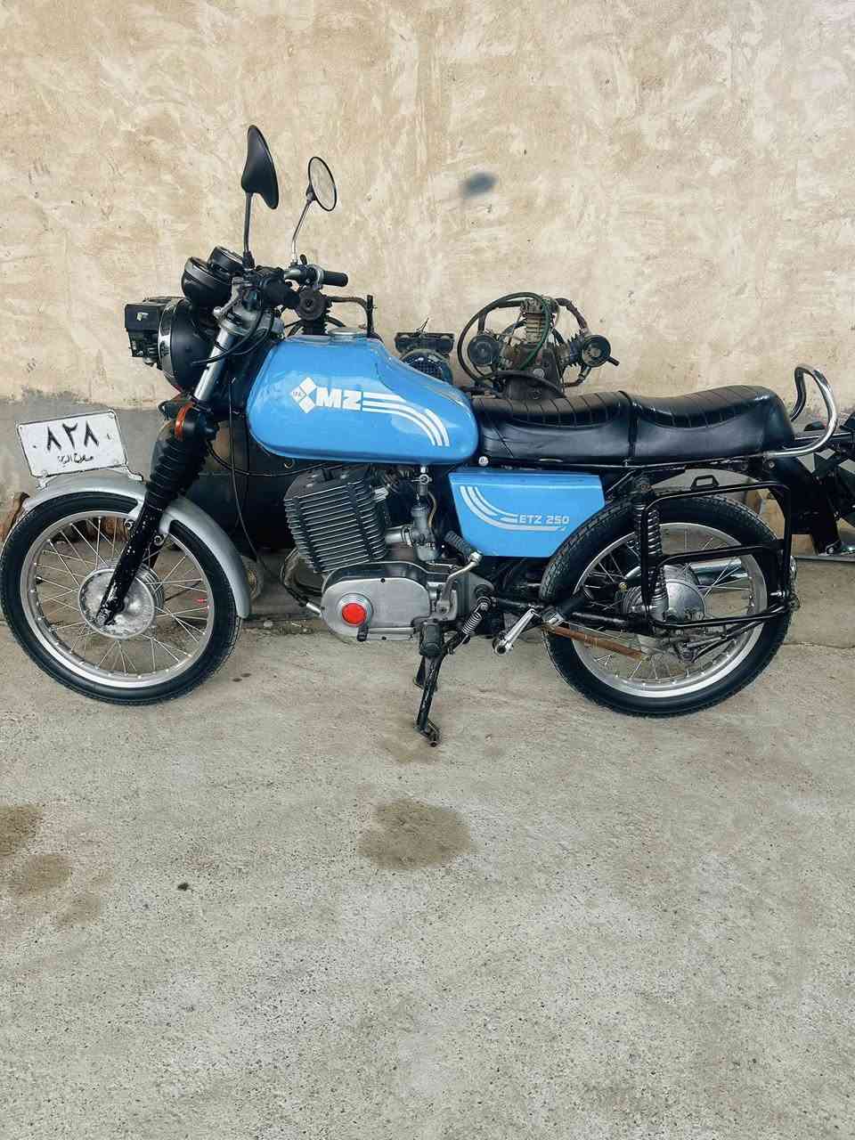 السلام عليك شباب دراجه  للبيع كله الماني ***********
