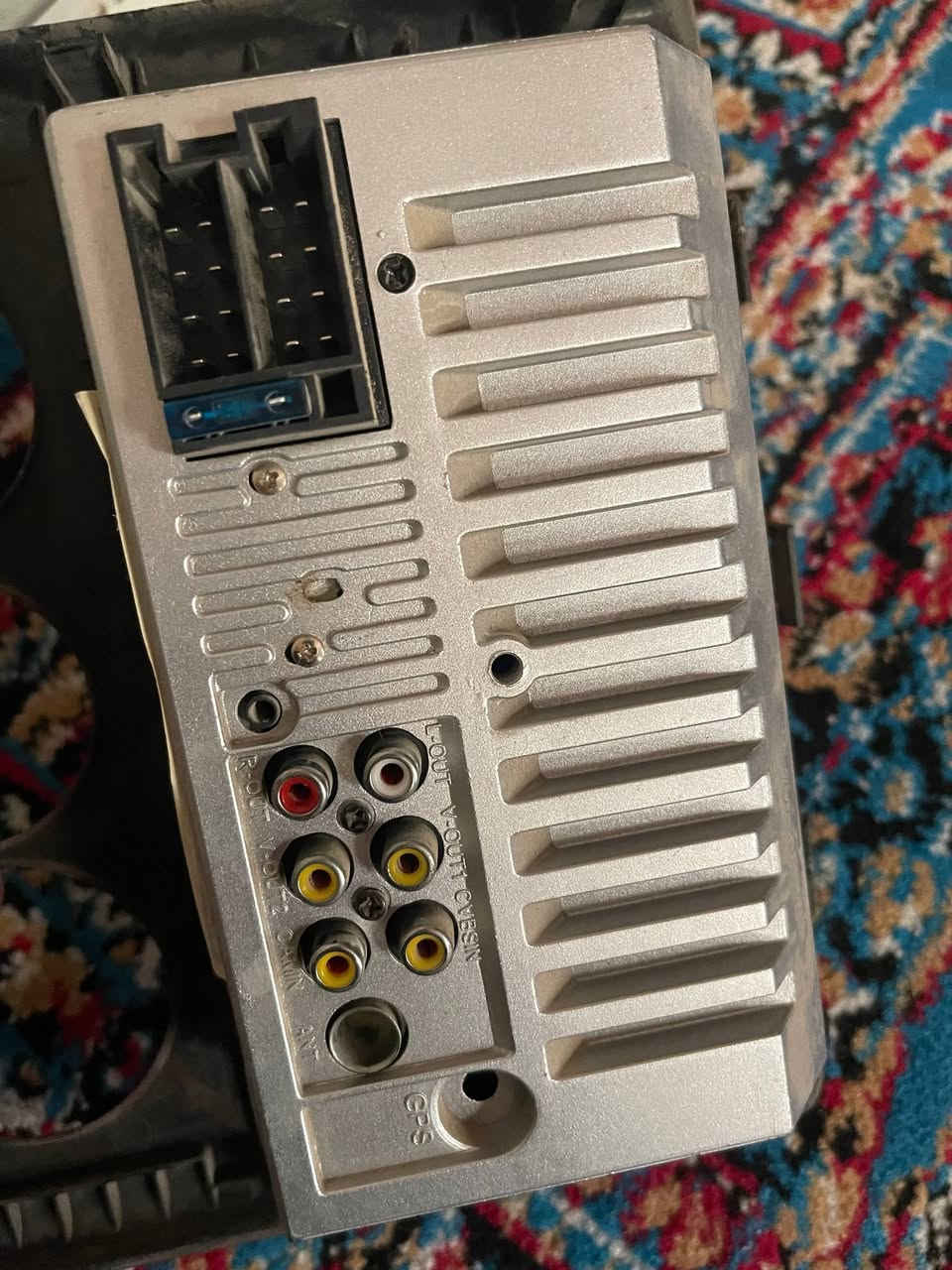 سلام عليكم
شاشة سيارة سايبا مع القاعدة شرط شغالة جانت مشدودة وفتحته ع شرط سعر 35 مع القاعدة 
مكاني شارع سالم
 الشراي يجي خاص او الاتصال 
***********
