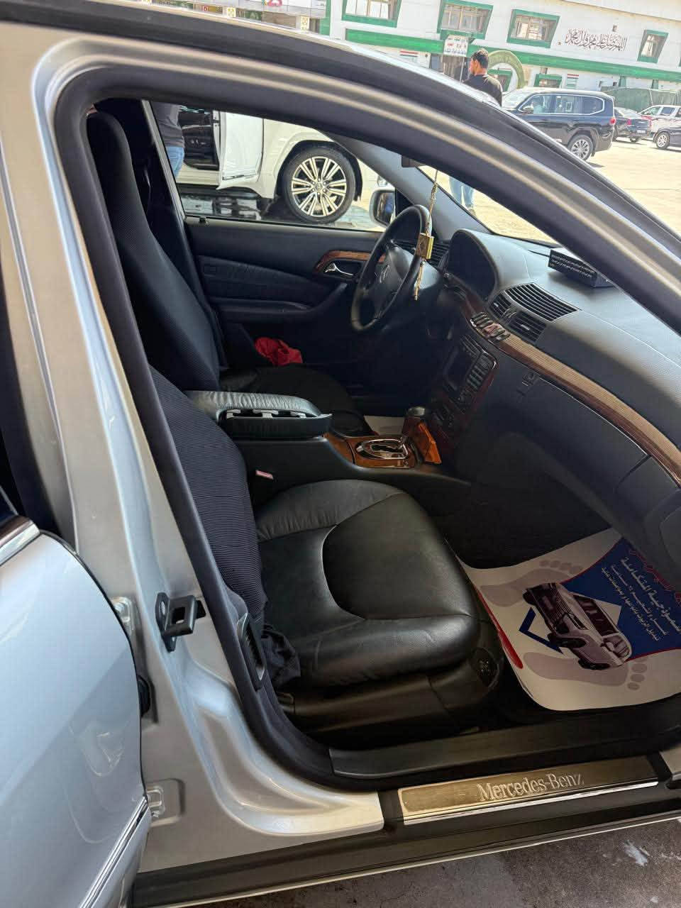 مرسيدس٢٠٠٢ كفالة عامة c320 تسجيل جديد رقم بغداد ماشية ١١٥ السعر١٣٥ اوبيهة مجال ***********
