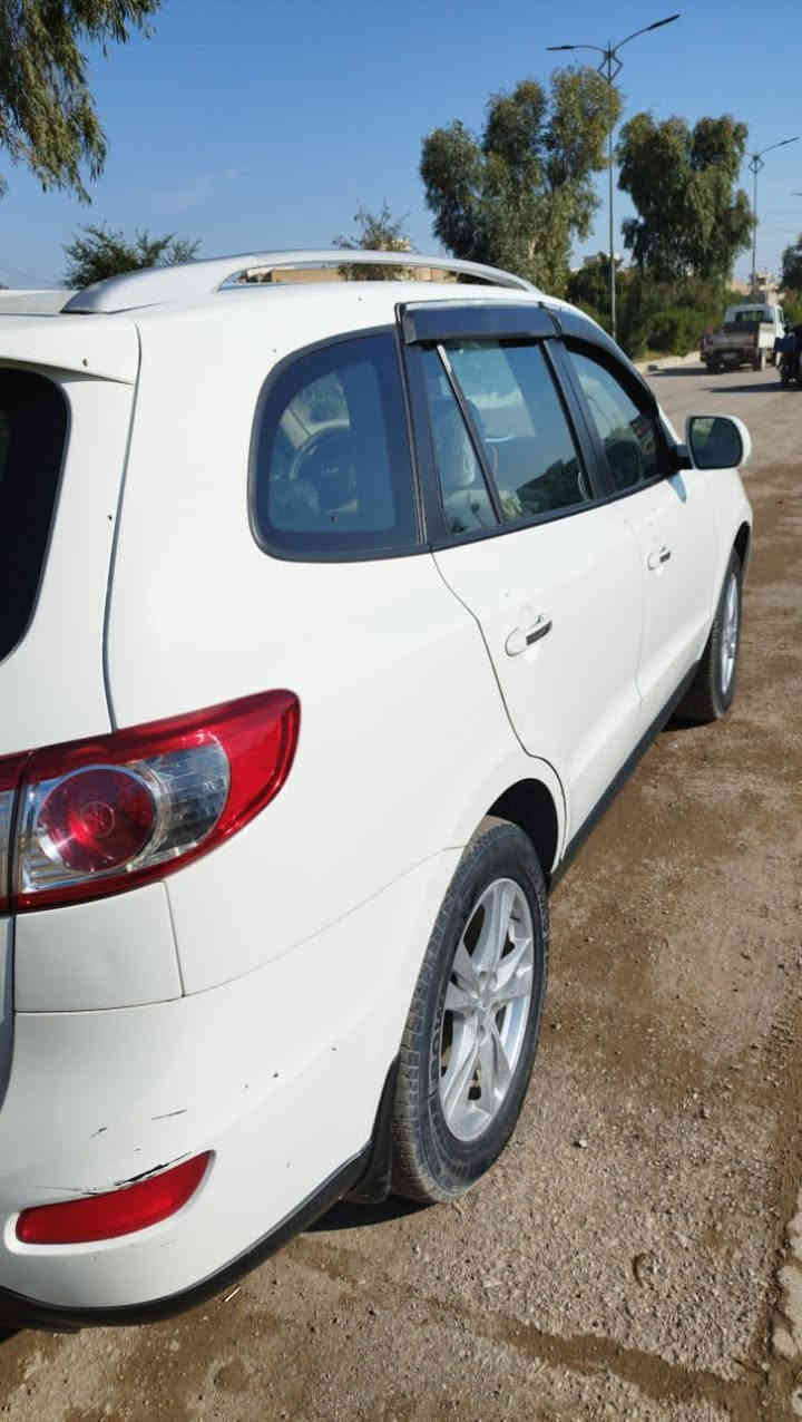 سلام وعليكم سنتافيه موديل 2011 خليجيه  مكينه 4سلندر بدون ظرر وبدون صبغ بيها بارد بسيط وسوناره موجود بصور  ماشيه 220 حقيقي السعر 142وبيها مجال الطيبين رقم سليمانيه دولي
رقم الهاتف ***********
