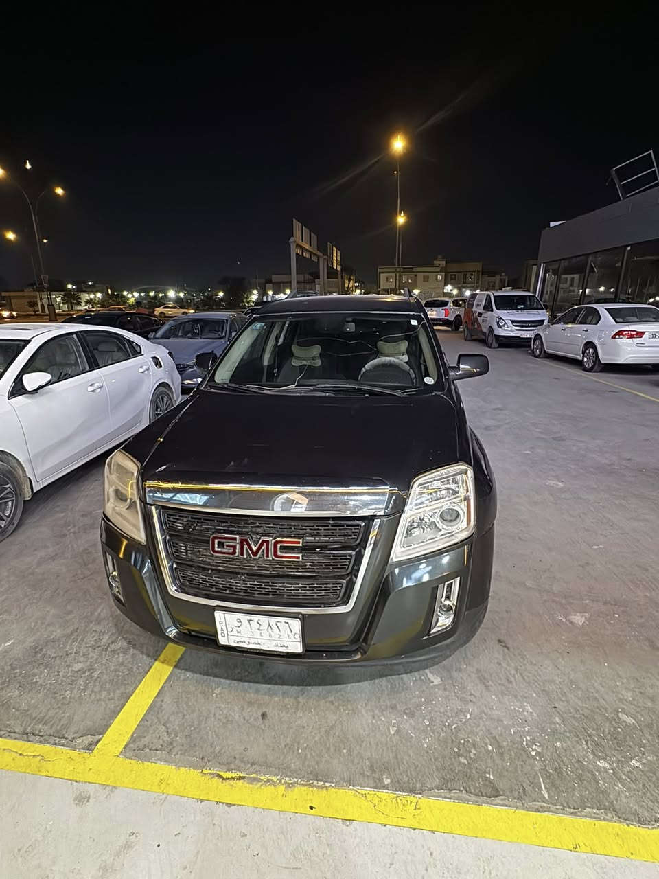 جمسي تيران
2013رقم بغداد 
ضربته جاملغ ايمن فقط الباقي كفاله 
سياره جاهزه ما ناقصها شي كشره نضيف 
تبريد تدفئه كشنات شاشه كبيره كامره دواره 
السعر 110وبيها مجال شراي اتصل ***********
العنوان ذي قار الناصريه مركز
