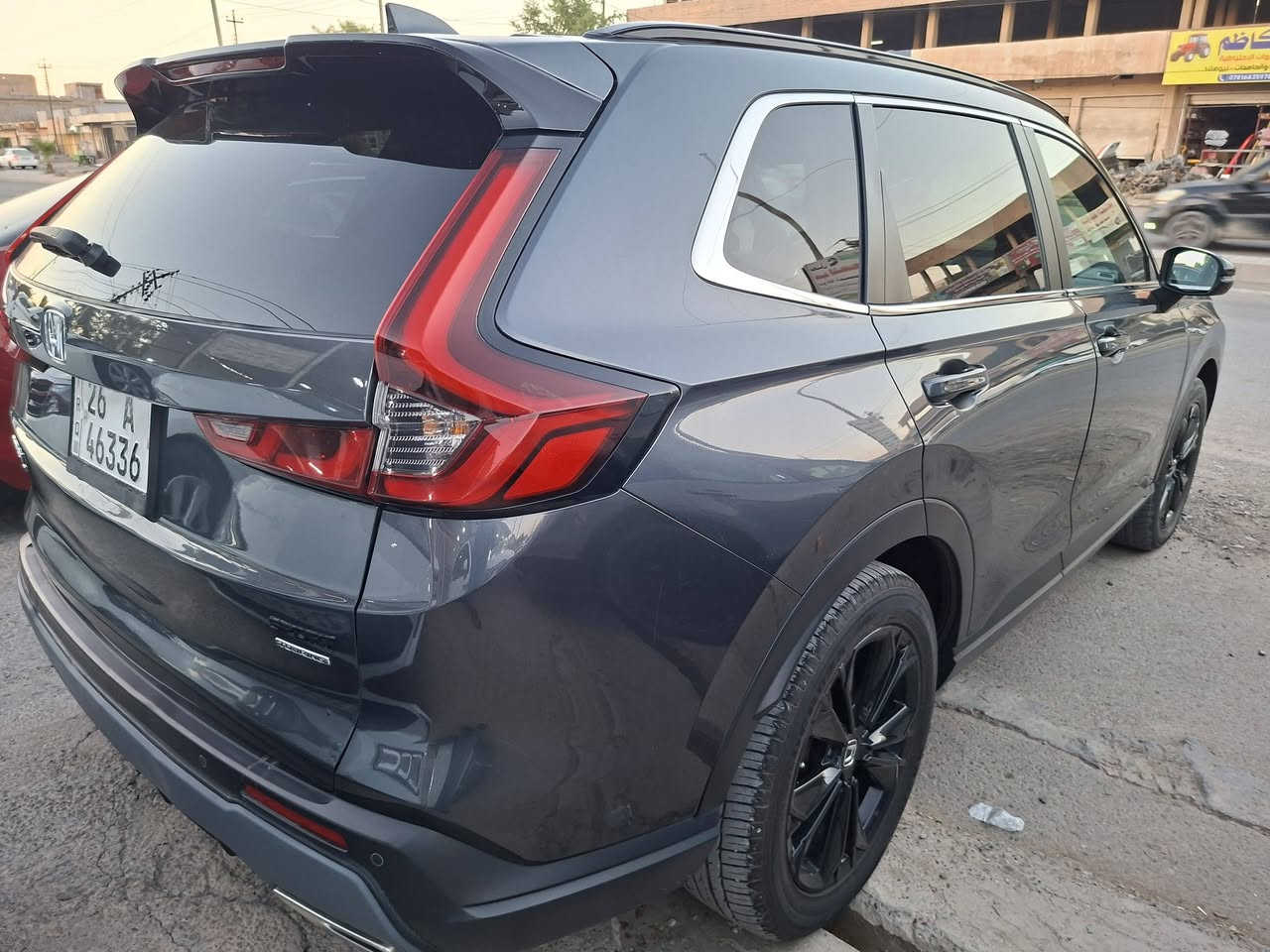 السلام عليكم 
CRV sport torng ,,موديل 2023 رقم صلاح الدين / انكليزي /  والسياره جاهزه و تحويل اشوكت اتريد 
والنظافه فول حادثها امامي خفيف وبالصندوك خفيف هاي صورها السعر 220$ وبيها مجال ويرهم مراوس حسب  القناعه
للاستفسار ***********
والخاص مفتوح
