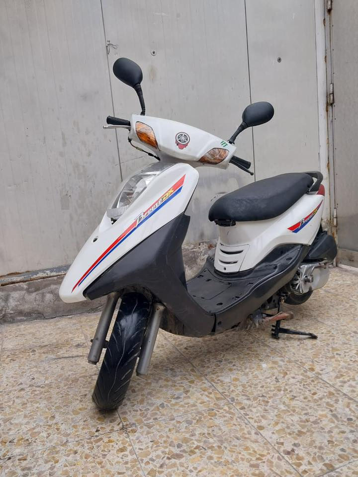 سلام عليكم للبيع بريز ياباني  صالي ٥ اشهر نازله رمبه دراجه جديده السعر٤٥٠ مكان بغداد بلديات مكينه مكفوله ما مفتوحه كفاله أوراق رمبه *********** تيرات جدد كابريتر بلاد نتصل خاص ماكو
