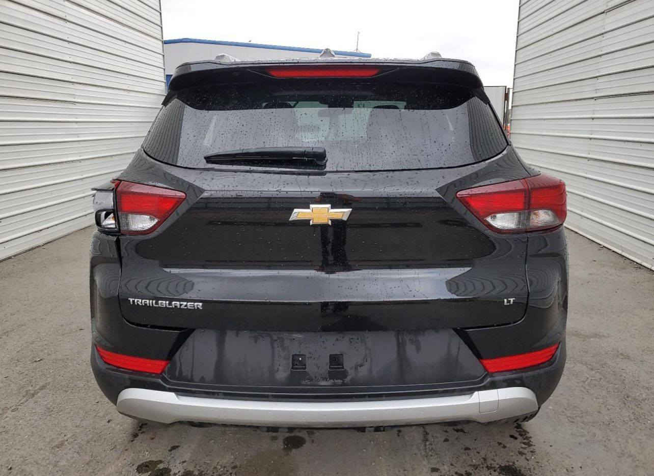 سلام عليكم عندي تلي بلايزر للبيع مديل 2025 سياره حالين بل شحن الي يريده يتصل بسعر مناسب حيل ***********
