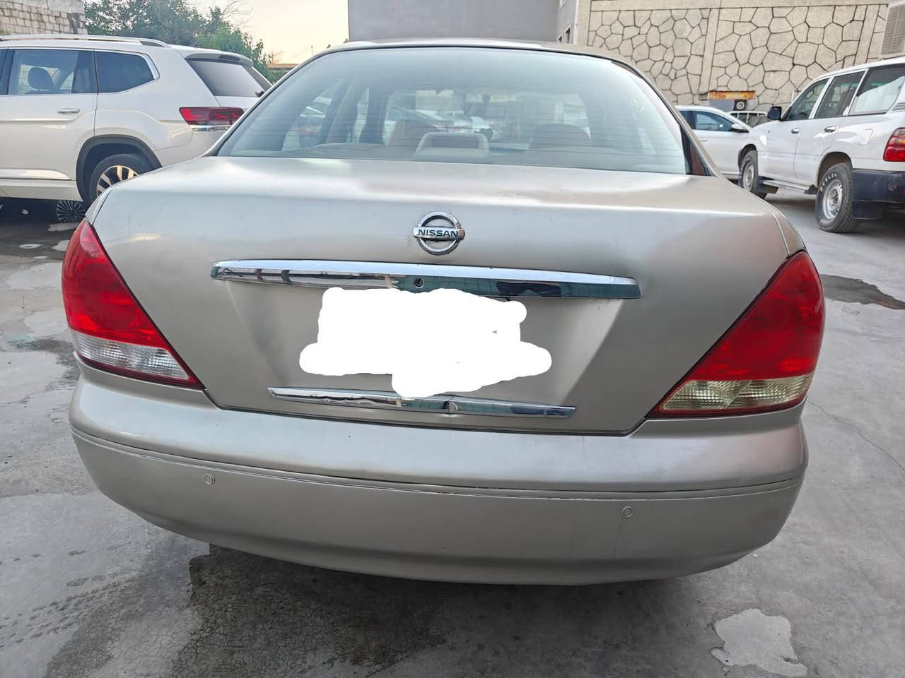سڵاوی خوای گەورەتان لێبێت نیسان سەنی یابانی  2005 گێر تۆماتیک گێر و مەکینە بەشەرت کارەبایی تەقەو ڕەقەبەشەرت تەبریدی سارد و گەرمی بەشەرت  پێش و دوا تازە داگیراوە چرکەی تیانییە بۆیاخ عامە لەسەر ساغی بێ دەعم و لێدراوی ڕەقەم بەغدایە مەشروع وەتەنیە کۆبۆنی بەنزینی هەیە  سەنەوی ئەمساڵ بەسەر دەچێت گۆڕینەوە و قسیتمان نییە نرخی خوار هەموو  بازاڕ 62 گڵا شوێن چەمچەماڵ ژم. ***********السلام عليكم ورحمة الله وبركاته
نيسان صني ياباني 2005، كير أوتوماتيك.
الكير والمحرك بشرط الفحص، والكهربائيات والجهوزية كلها بشرط.
التبريد شغال ثلج والتدفئة حار بشرط.
الصدر الأمامي والخلفي منزّل جديد، السيارة ما بيها أي طقة أو نقص.
مصبوغة عام على نظافة، بدون أي دعم أو ضربة.
الرقم بغداد مشروع وطني، وبها كوبون بنزين.
السنوية تنتهي هاي السنة.
ما عندي مراوس ولا أقساط.
السعر جوة السوك، 62 ورقة.
المكان: جمجمال.
رقم الهاتف: *********** السليمانية, العراق
