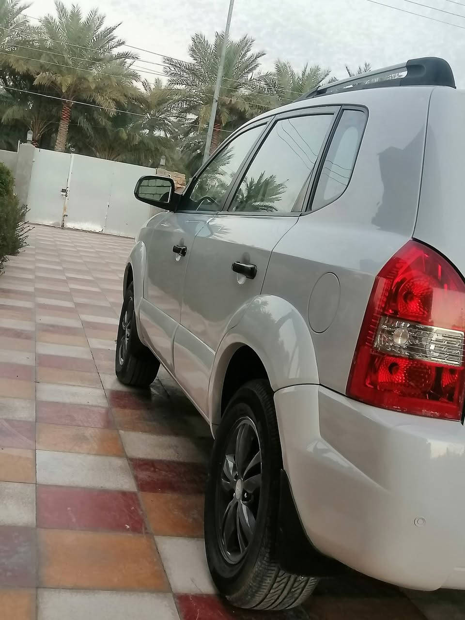 السلام عليكم توسان 2010 خليجي رقم بابل مشروع وطني جاهزه من كلشي عدا قطعتين بدون دواخل السعر 120 العنوان بابل رقم ***********
