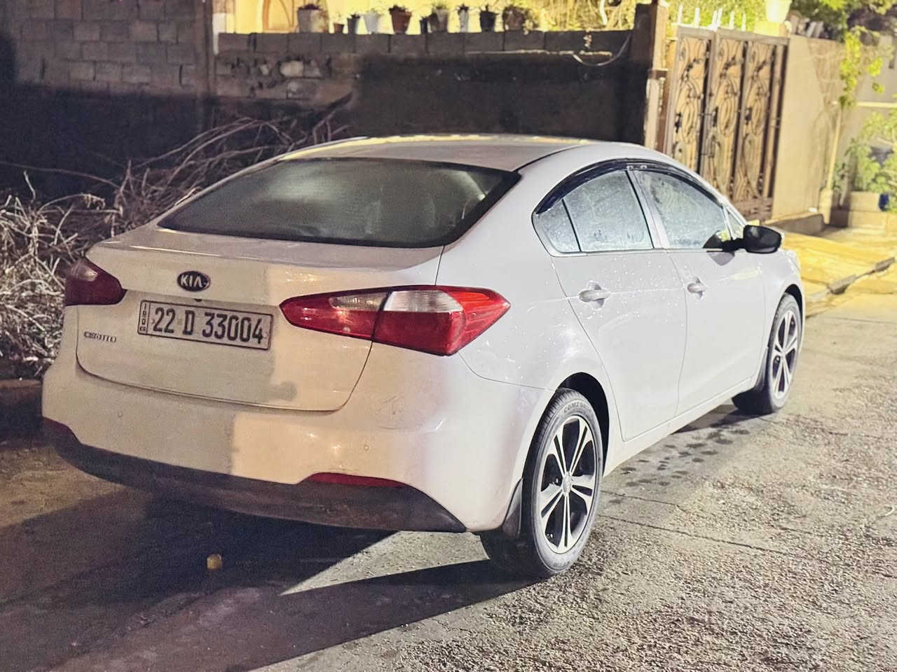 سيراتو 2013 خليجي سعره 99 محرك دوش بي بونيد صبغ وشبر كارت بل جاملغ باقي مكفول  
مكان السياره كركوك ***********
