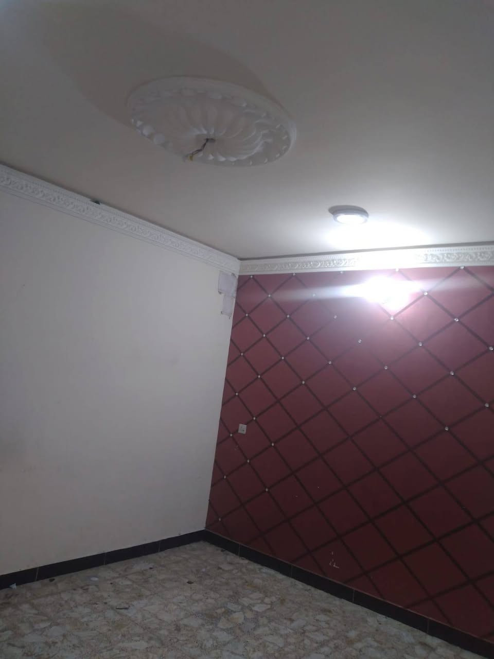 بيت البيع طابو زراعي 100م طابقين 3غرف +استقبال+حولي  زعفرانيه شارع المعهد بين السدتين بستان علاي السعر85 خدمات كامله ‏‪***********‬‏
