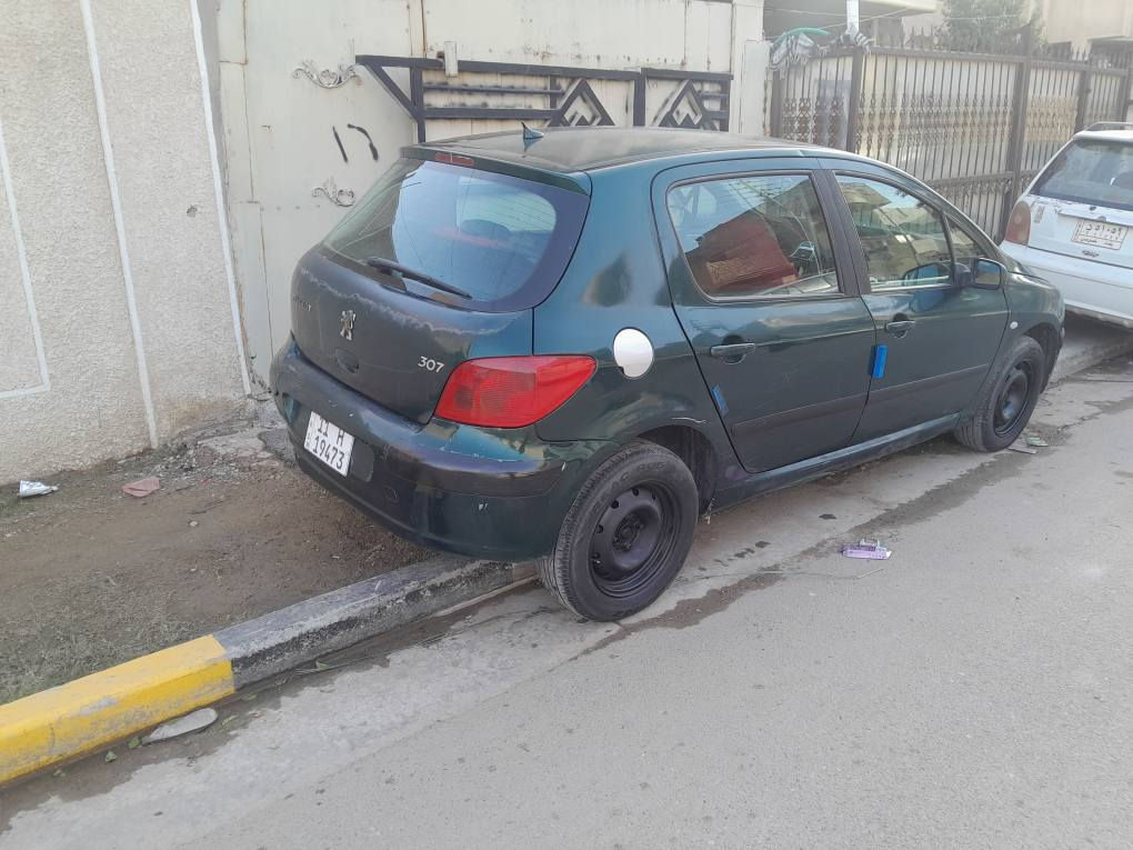 بيجو 307اوتماتيك موديل 2005رقم جديد بغداد السياره جاهزه دوخل نضيفه السياره بيه صبغ بس بدون ضربه السعر 41مكان السياره بغداد حي الجهاد 
(***********) بغداد, العراق
