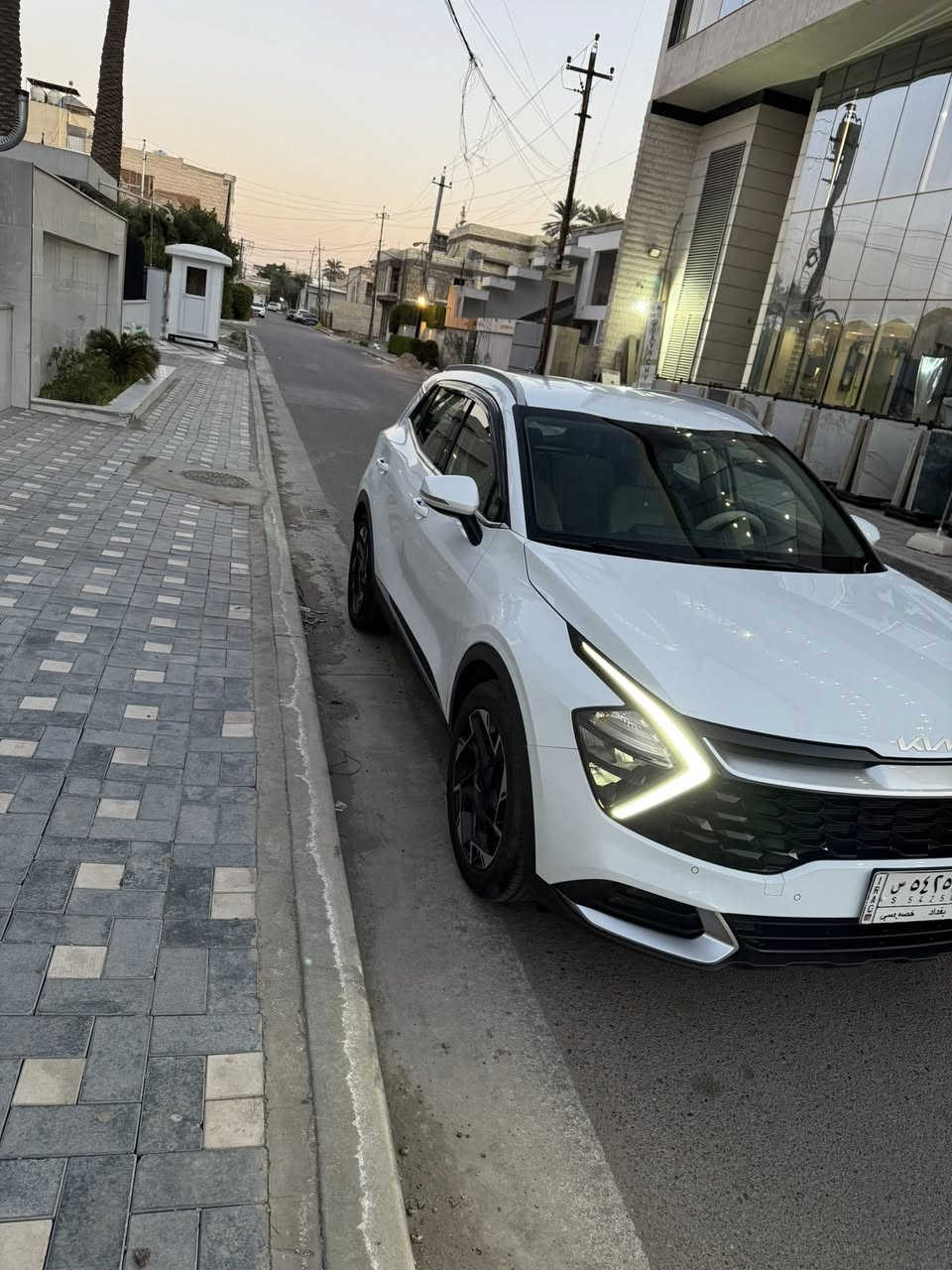 السلام عليكم 
سياره سبورتج خليجي موديل 2023 للبيع 
المواصفات : بصمه ،
تشغيل عن بعد 
، ترحيب 
، ويل ١٩ 
مري طبك
بلوجكتر.
….
حادث السياره: موجود بلمنشور صور السونار 
ايرباك دشبول وسيترن 
طخه بلبدنه
للتواصل والاستفسار
***********
مكان تواجد السياره كراده خارج
