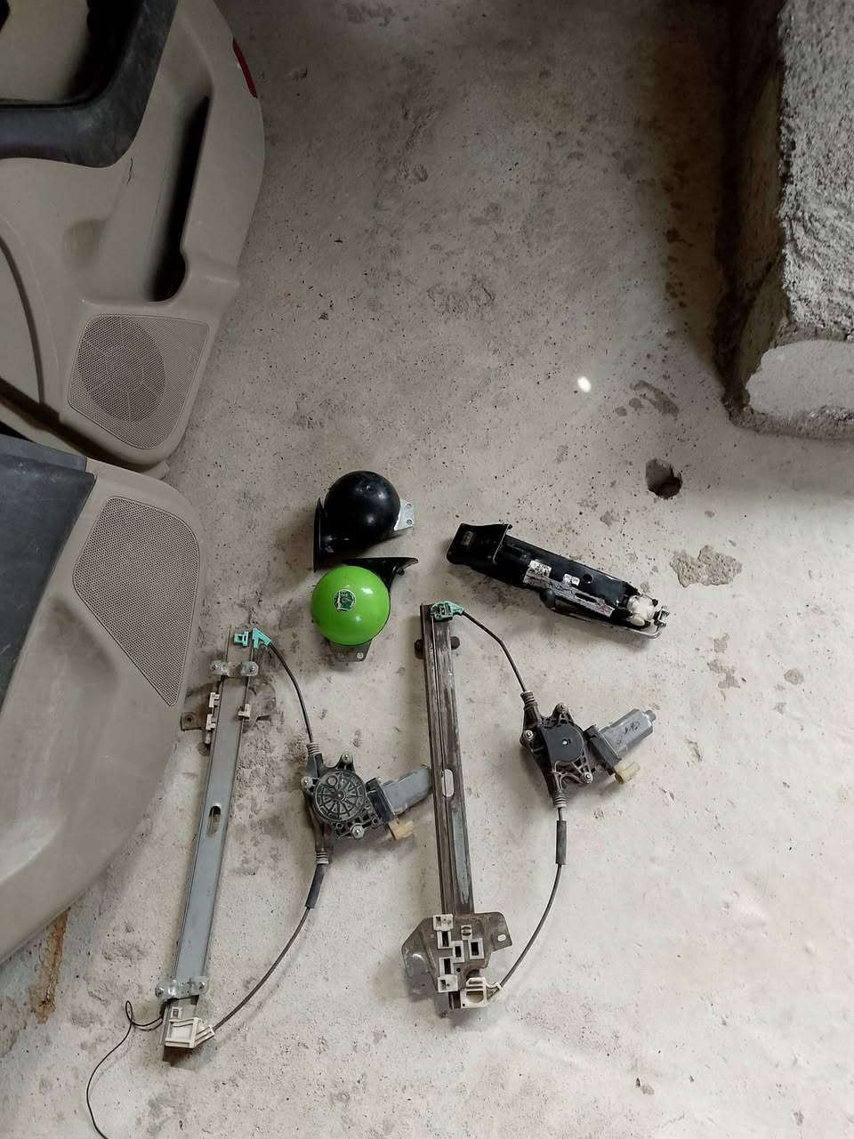 للبيع بطاين النترا 2010 وماطورات جام ريو وهورنات أوباما وجگ للاستفسار عن السعر ***********
