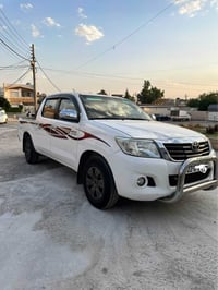 هايلوكس • ٢٠١٤ • بدون صبغ