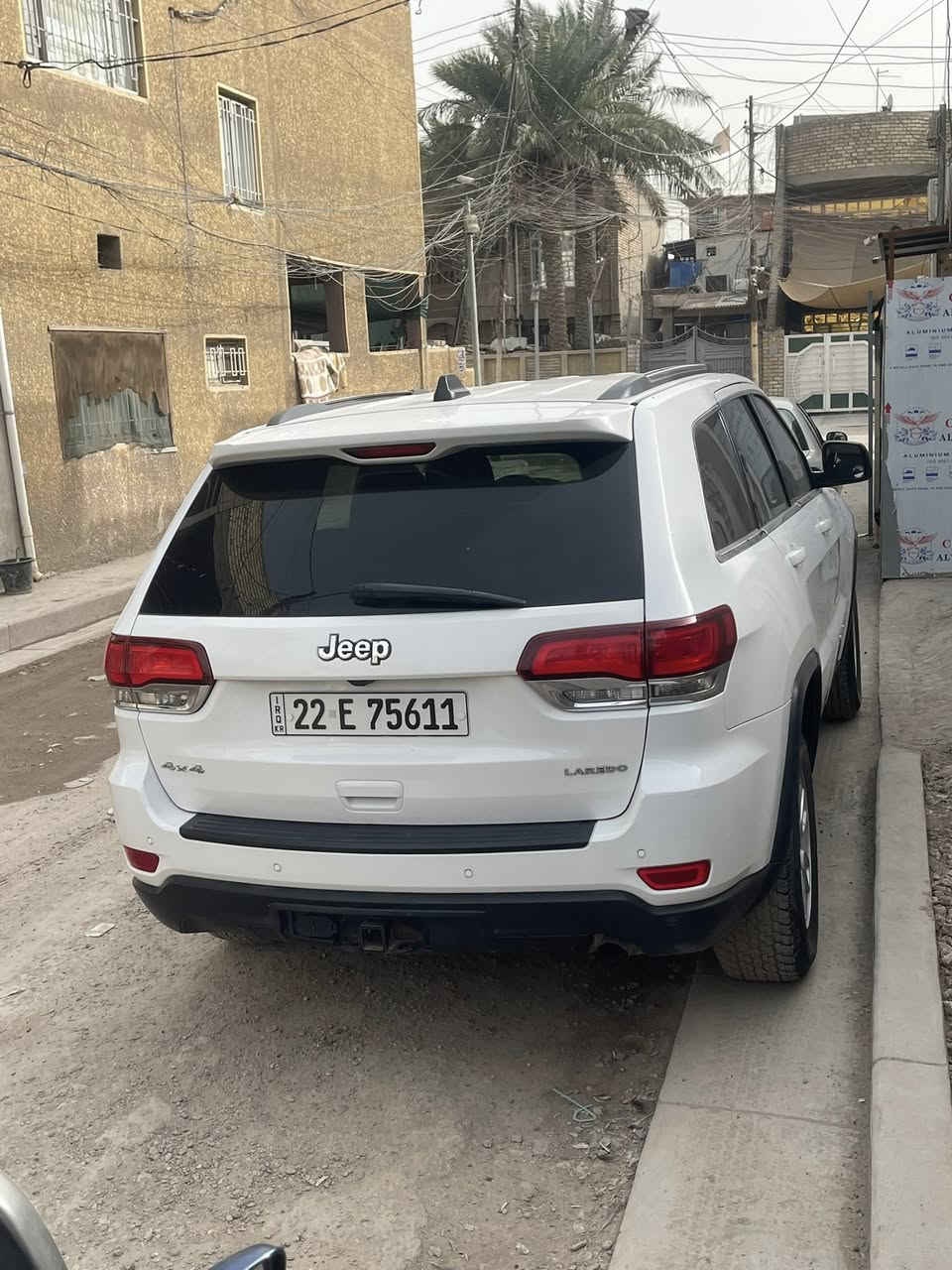 جيب لاريدو موديل 2020 رقم اربيل بسمي فخص وهزه جديده تحويل مباشر السياره بيها تبديل باب السايق وجاملغ ايسر  امامي بلادي نفس اللون وبنيد مبدل ومصبوغ وبيهد تبديل لغد السعر 193العنوان بغداد الامين تلفون ***********
