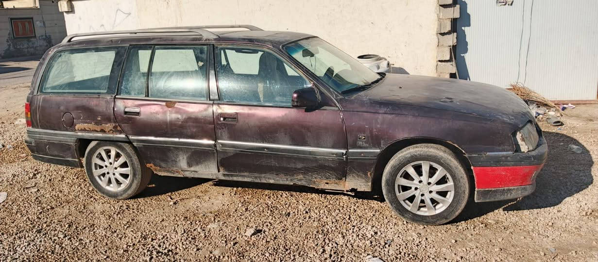 السلام عليكم للبيع السعر 12 وبيه مجال مكاني بابل مكينه كير نضيفات بيه خربطه شويه من اشغل فقط 
***********
