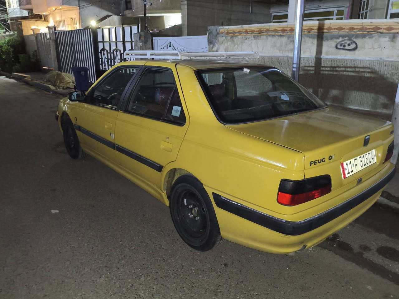 بيجو بارص 2015 كفالة عامة من ضربه والصبغ كير ومكينة جدد بلادي دوشمة جديده تخم تأير جديد السعر 58 وبي مجال بسيط ***********
