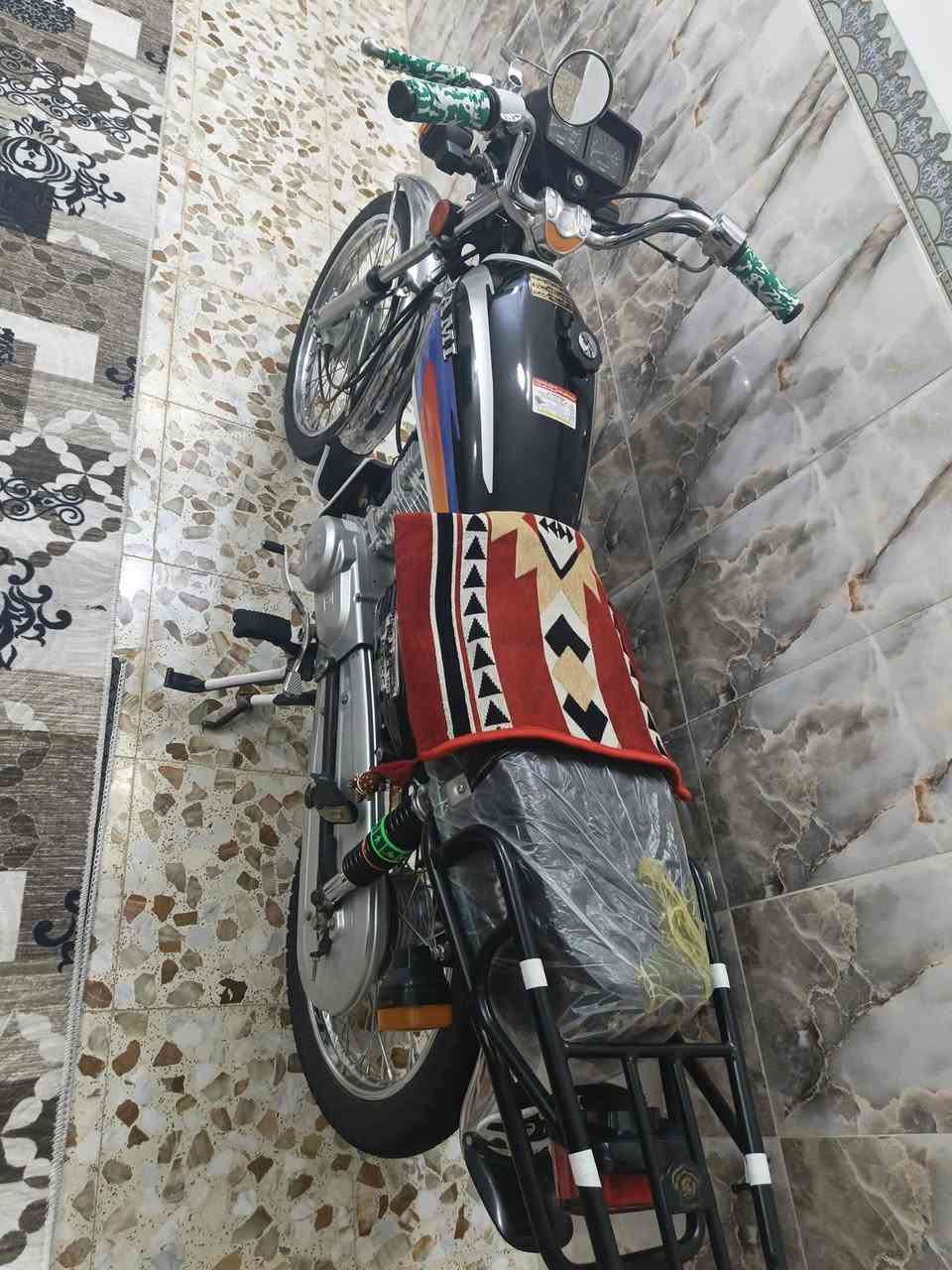 السلام عليكم دراجة للبيع أربعة كير موديل (2023) شلاجمة إيراني أصلي أوراق أصولي مكفولة كفالة عامة 
عنوان واسط نعمانية للاستفسار 
اتصال على الرقم(***********)
مو شراي لاتتصل
