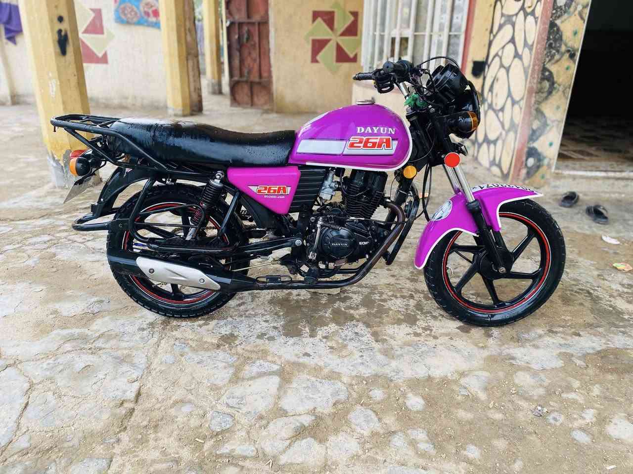 سلام عليكم دراجة دايوان للبيع موديل 22 مكفولة كفالة عامة اوراق ضايعة يعني كلك. اسوالك مكاتبة عن السرقة دراجة حلوة نهضة. ورزانة فوال السعر 950.  وبيهة مجال الرقم ***********
