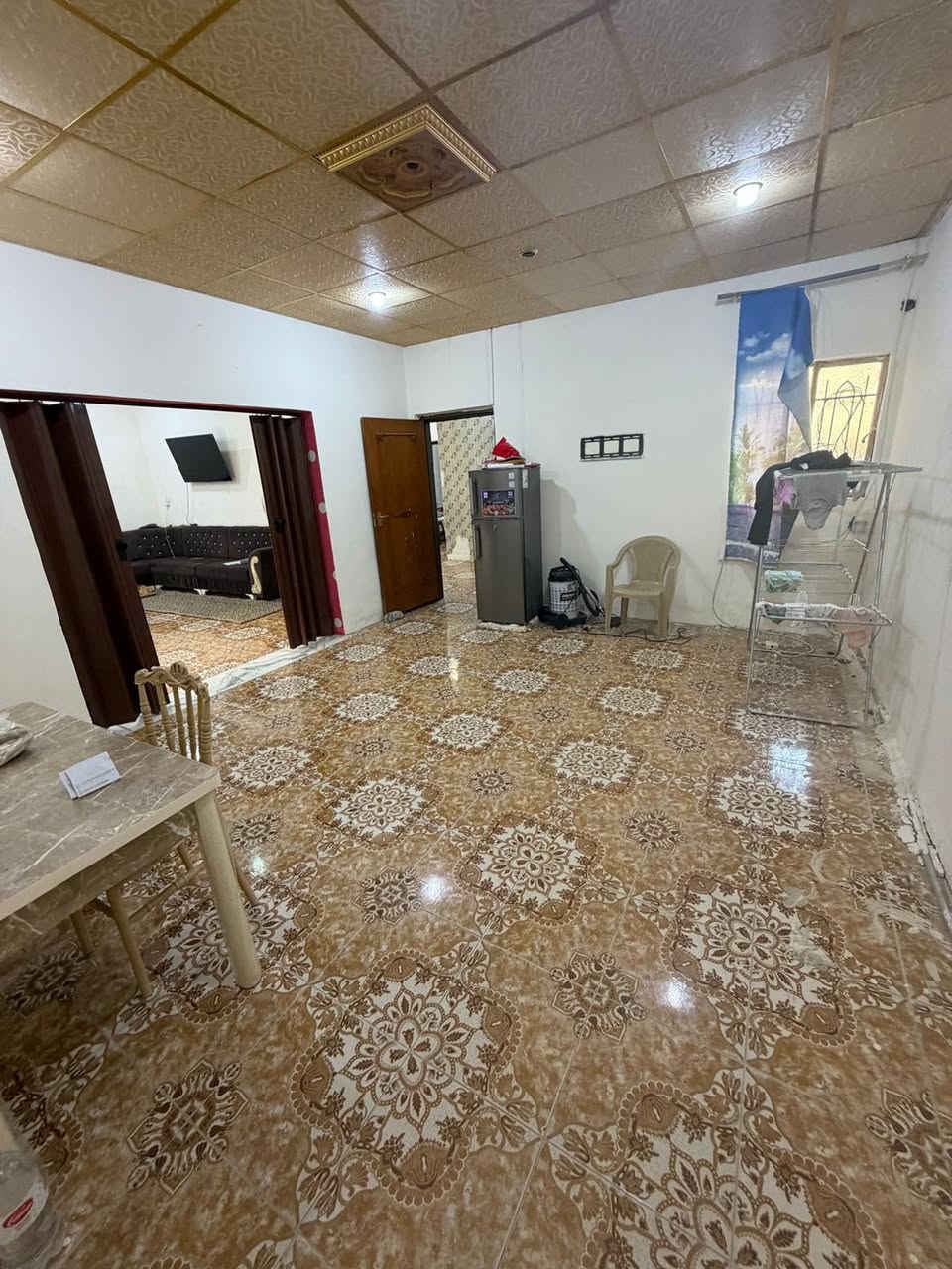 بيت للبيع – صلاح الدين / سامراء
المساحة: 250 متر
الواجهة: 10 متر
النزال: 25 متر

البيت فول مواصفات
يحتوي على 4 غرف نوم
تشطيب مرتب وتصميم عملي مناسب للعائلة
شارع 10 متر

حصرياً لدى مكتب الهرم للعقارات

للاستفسار والتفاصيل:
علق برقم (1) أو راسلنا على الخاص

زورونا في مكتبنا: سامراء – حي الضباط الثانية مقابل شارع 2000
للتواصل:  ***********
