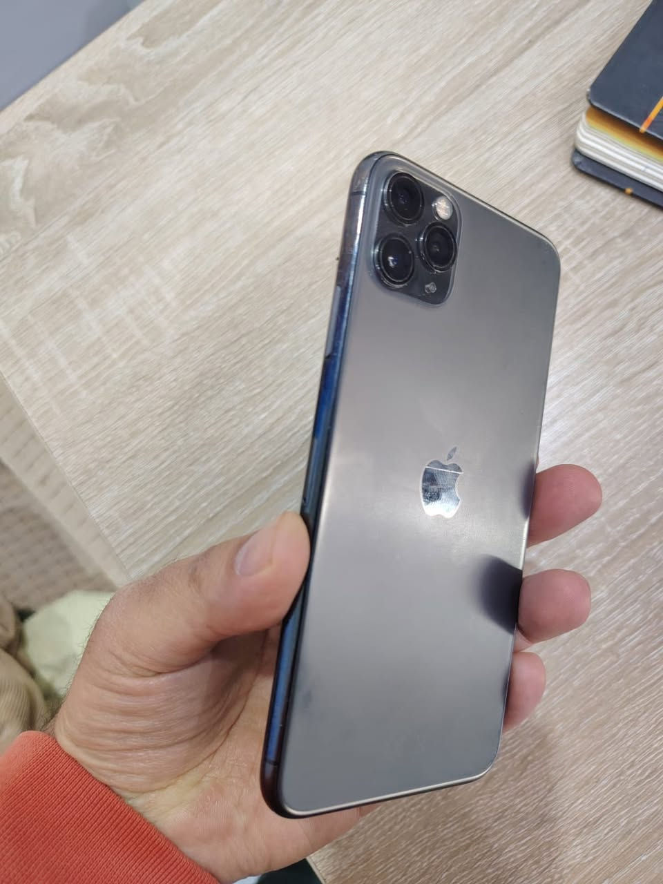 مكلفة بالنشر 
ايفون ١١ بروماكس 
ذاكرة ٢٥٦
مبدل شاشة وبطارية 
فيس ايدي شغال 
السعر ٢٦٥ الف 
المكان كركوك 
اتصل  *********** موجود واتساب
