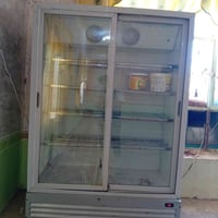 براد للبيع باب سلايت يحمد خير من الله  السعر/700وبي مجال للأتصال/‏‪078...