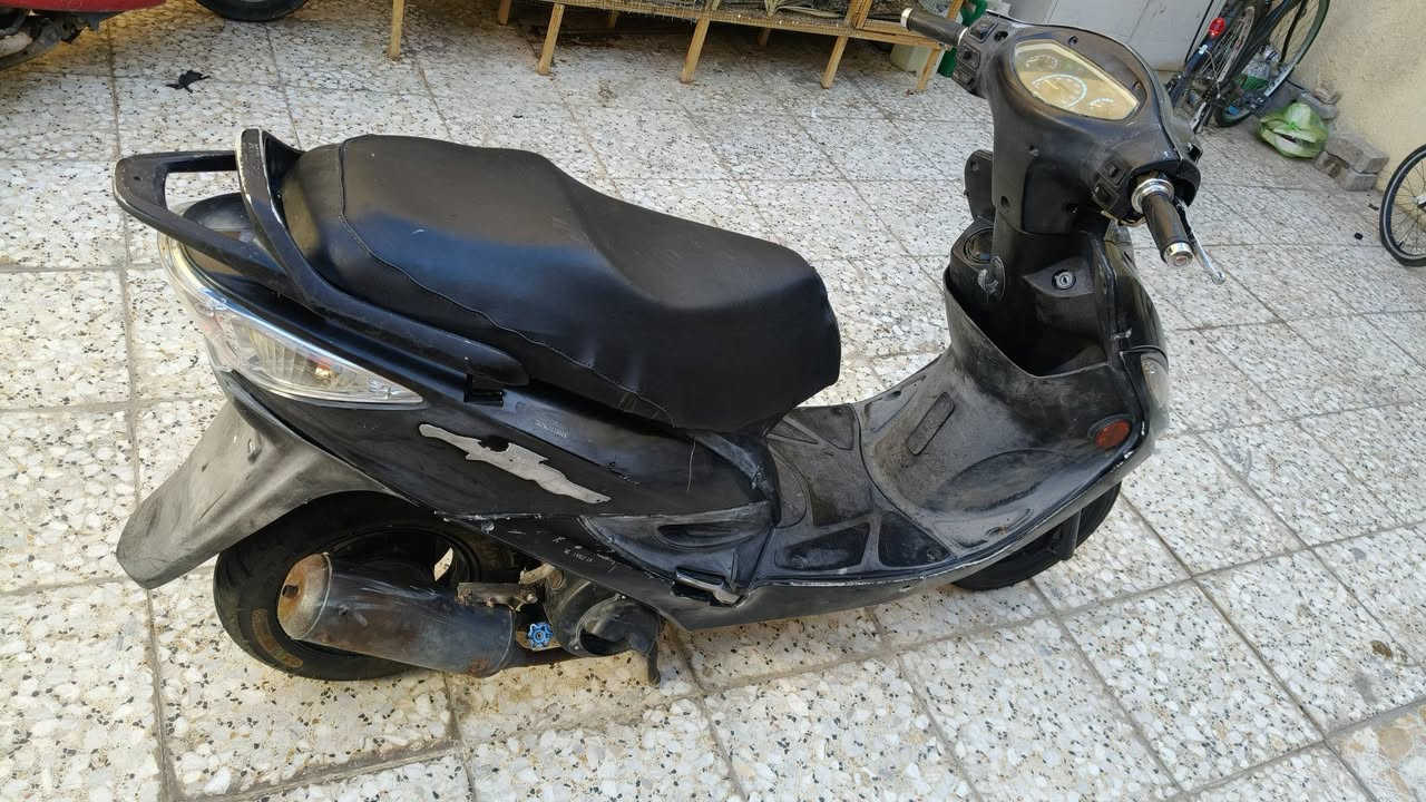 سلام عليكم دراجه كامكو جي فور للبيع دراجه نضيفه مكينه مفتوحه مجفته مكينه ناعمه حلوه نهضه معدل كهربائية كله شغاله مانقصه شي السعر 325 وبيه مجال مكاني نجف كوفه حي ميسان رقم ***********
