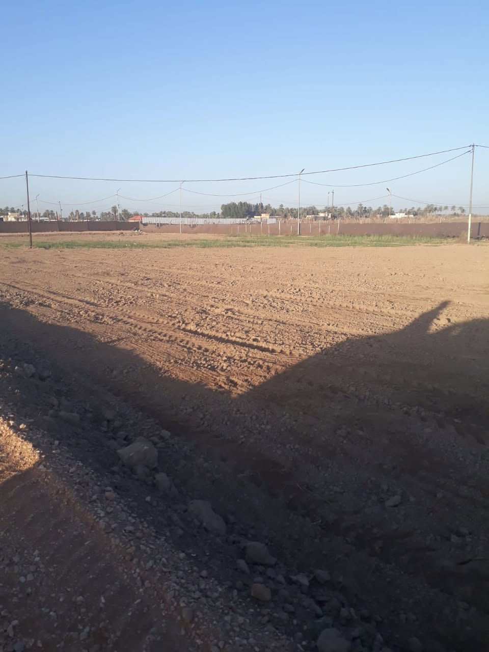 قطع زراعيه بمساحات كبيره للبيع
طابو زراعي سند 25
كامل الخدمات ماء كهرباء تبليط
المساحات
500م و1000م

الموقع//ورديه داخل منطقه الامام سيد موسى
للاستفسار اكثر الاتصال على الرقم

‭0772 623 5524‬
