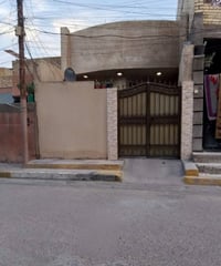 دار للبيع المساحه 100م طابو صرف   البيت بي نقص بس سيراميك الصاله وكاشي...