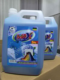 نظافة مثالية… ورائحة تدوم من أول غسلة! سائل تنظيف الملابس للغسالات الأ...