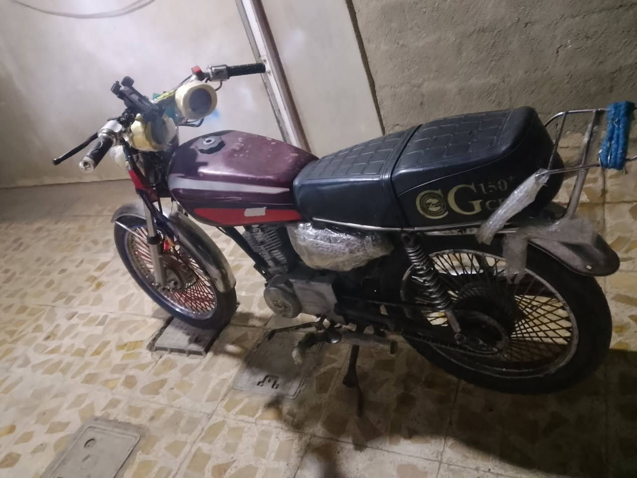 سلام عليكم ورحمه الله وبركاته دراجه ايراني اربعه كير نامئ موديل 2016 مكينه جديد مجفت لا صرف ولا بخار كهربائيات كامله شغاله مابيه اي عيب #للبيع او #للمراوس 
#السعر 225 وبيه مجال حك الجيه 
***********
