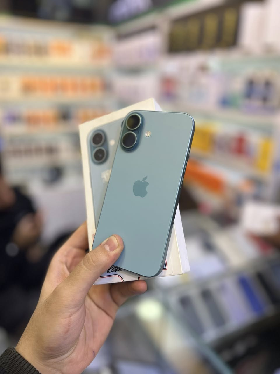 ايفون ١٦ عادي📱 ذاكره ١٢٨ و بطاريته ١٠٠٪؜ مشحون ١٢٥ مرة 
الجهاز نظافته مية بالمية✅✅✅
ملحقاته كاملة مع ضمان🔥
السعر ٩٠٠ ألف 🔥
العنوان بغداد / البياع / شارع عشرين / قرب قاهر الاسعار 
للاستفسار على الرقم ***********

       https://t.me/phonestorehh كلشي موجود بالقناة
