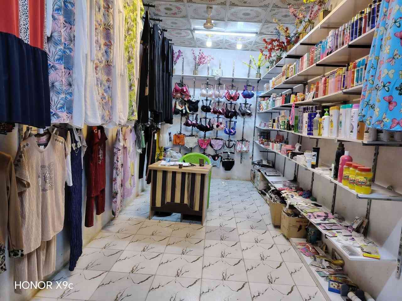 محل للبيع للبيع للبيع 🔥🔥

 سر قفليه 🔓💚

العنوان سوق حميد الكبير
 قرب مطبعه حسام زبيدي ♀️

سعر خاص🔥🌹

 وسعره كلش مناسب متوازي عل بيعته 🌹🔥

للاستفسار *********** 📞☎️
