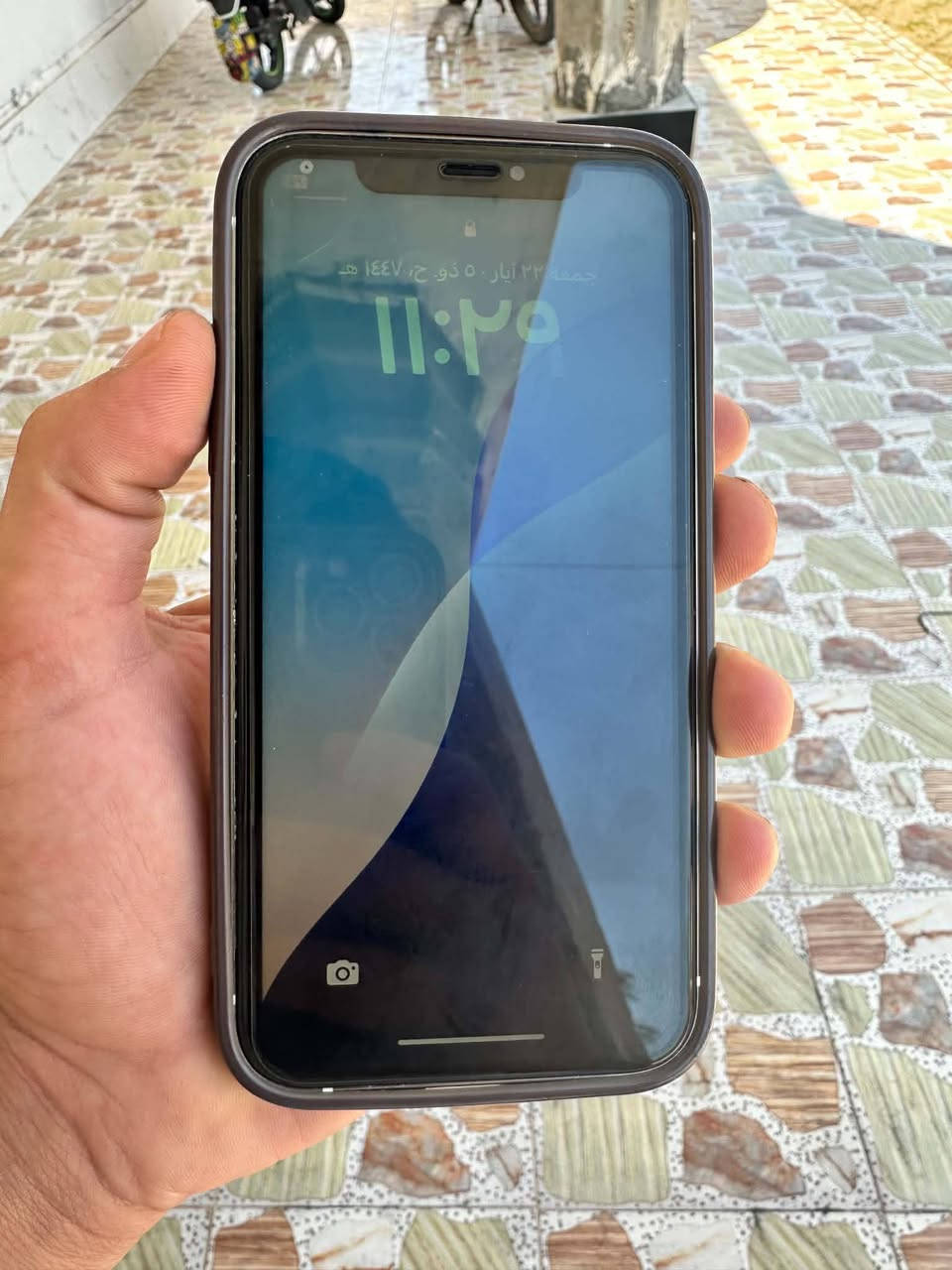 سلام عليكم 
ايفون XR
جهاز مبدل بي فقط بطاريه 100
محور15وضهر مكسور
ذاكره64
سعره130بي مجال 
مكاني رمادي
***********
