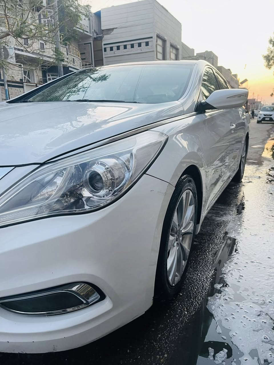 هونداي ازيرا 2012 لون ابيض خليجي
رقم بغداد 
محرك 3000 المرغوب ما مفتوح شرط 
سياره فول و1 على 1 vip   فول مفوله 
بصمه ابواب بصمه تشغيل بصمه بالصندوق 
بنوراما 
حساسات 
لايتات زنون 
برده خلفيه كهرباء
تدفئه بالكشنات الاماميه 
المرايه الداخليه تعتيم 
اناره بالدشبول 
اشاره ترحيب عند الاقتراب من السياره مع اناره بالمرايه الجانبيه 
اشاير بالمري 
مانع انزلاق 
الكشنات الاماميه تحكم كهربائي 
مرايه شفط 
تحكم كامل بالستيرن 
مثبت سرعه
اوتو هولد 
ويل كب خمسه مع الاسبير
قطعتين تبريد 
مكان السياره بغداد
السعر 135$ وبيها مجال بسيط 
وللاتصال *********** وبي واتساب
