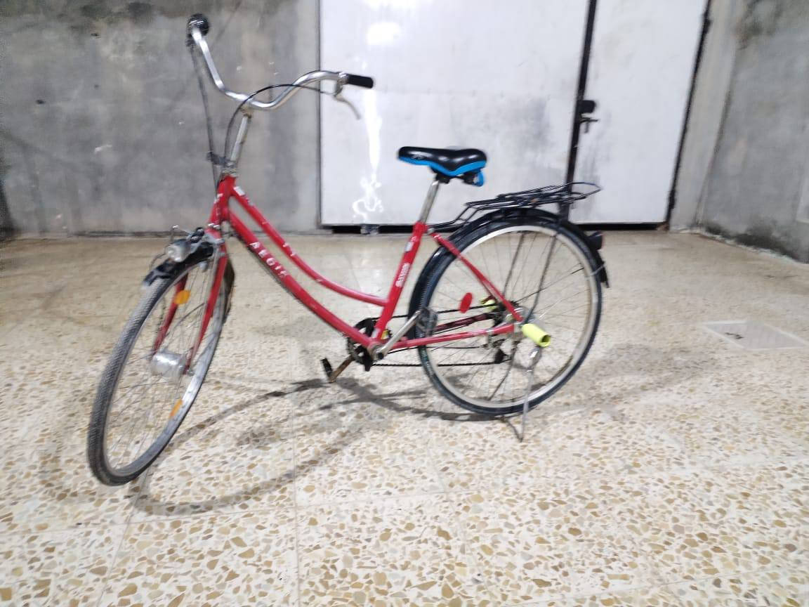 السلام عليكم باله ياباني  قفل 85 نضيف وكامل من اي خلل


**إذا كنت صاحب هذا الإعلان وتريد حذفه لأي سبب، رجاءا أرسل رسالة إلى الدعم الفني**