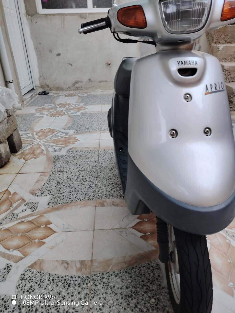 سلام عليكم ورحمة 

متاح دراجه بوتين نص فول خام وضع شركه 

محرك قبغ هندر شاصي شرط برغي ما مفتوح 

لا ونه اكسن ولا جزه شرط محرك اخرس 

كفرات نضيف بلادي لا كسر ولا فطر 

زوج تايرات جديد باتري جديد مرايات نيكل 

وايرمنيه كلها شغل نكره سلف بكل وقت 

دراجه واحد على واحد ما تصرف على ربع 

السعر 750 وبي مجال حك الجيه 

يذا مو شراي اعبر منشور كلشي تلكه بسوك 

شراي اتصل خاص ما اجاوب ملاحظه بيع فقط 

تواصل ***********
