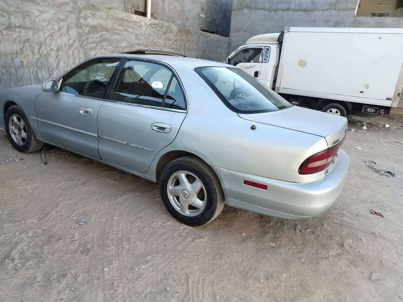 مسبوشي كلنت 94 كير اوتماتيك محرك 2400 بي خيط بخار وعندي الكير بي تاخير نمره لثالثه
باسمي تحويل مباشر
بدون خياس سياره بلاديه 
تبريد بي ليك 
غرفتها نضيفه 
مكاني ابوغريب 
سعر 33 
الاستفسار 
***********
