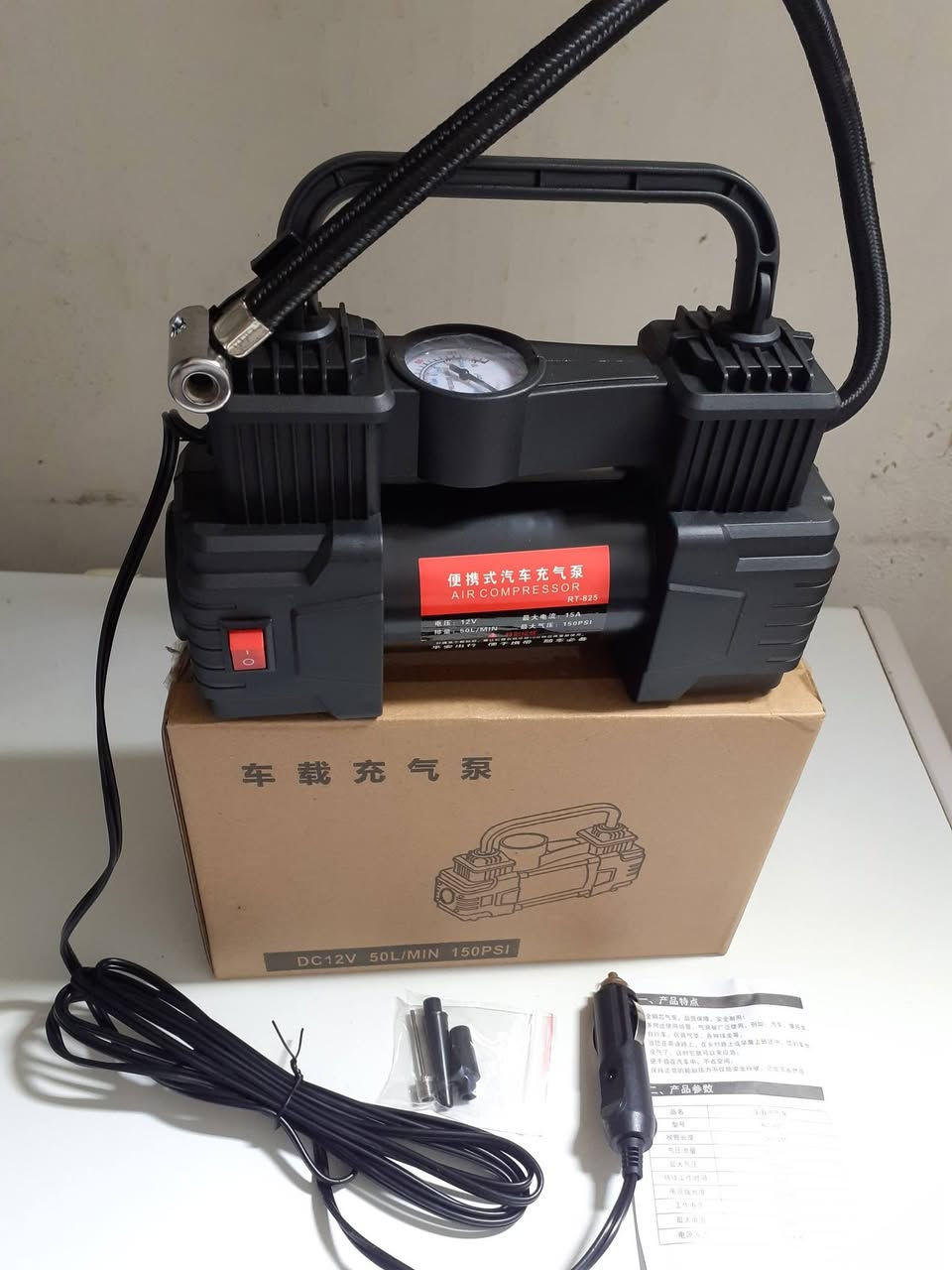 جديد غير مستعمل بالباكيت منفاخ اطارات السيارة يعمل على جداحه السياره بسعر ١٥ الف نهايته من الاخير مكاني بغداد العطيفيه يم البانزينخانه على الشارع العام للاتصال ***********         ما عندي توصيل
