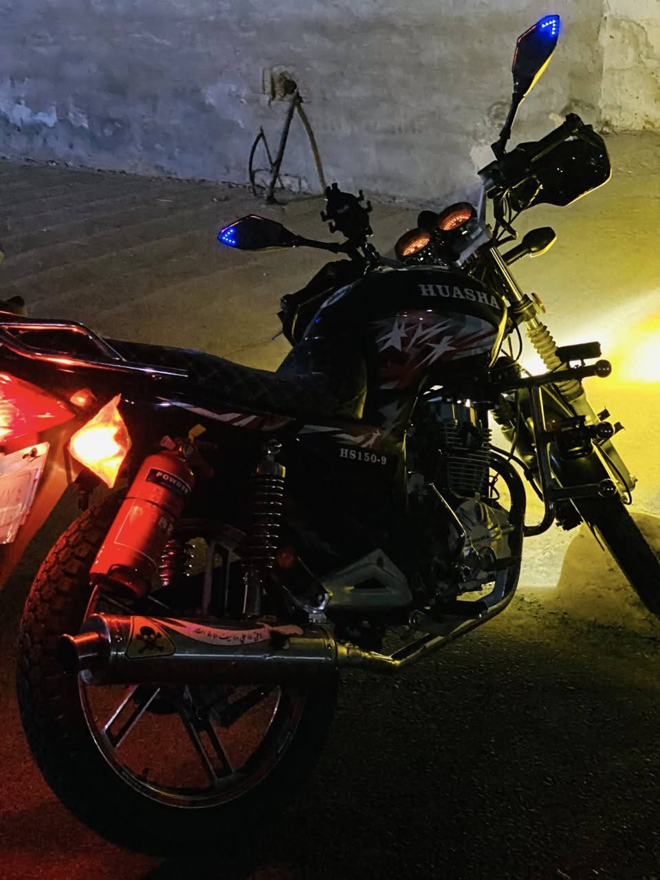 سلام عليكم ماطور هيوشه. موديل 2021 .ماطور مكفول  منكلشي داجه كلشي بيه شغال وجديده بعده. مرقمه ارقام انبار  تاخذه ثاني يوم احولك. 
داجه عليه كربون فايبر مري. كفرات يده  ملشي بيه جديد. مع صالصه. تزويت (SC) شلعه معدل طلع بيه مثل ورد . العنوان فلوجه 
الي يحب يتواصل.  ويايه على وتساب . ***********/ دراجه متعوب عليه  الي مو شرايه لا يعلق ولا يراسل.
