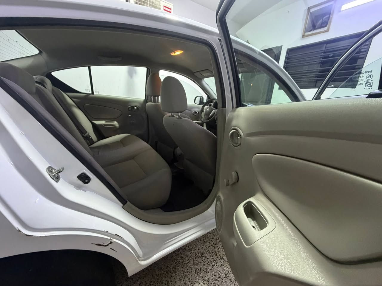 السلام عليكم اخوتي الكرام :-

نسيان سني هندي  سياره مناقصها شي تخم تاير  باتري  حداديه تبريد ثلج تدفئه بليته زرگه سياره بيها طخه بسيطه  مثل ما موضح بل صور  ماشيه 53 وقابله للزياده  بأسمنى تحويل ثاني يوم  وين ميعجبك  رقم بغداد الماني 

السعر 103 وبيها مجال كلش بسيط حگ الجيه واني خادم

ملاحظه :- اخوان الميعجبه السعر والسياره  ارجوك اندعلينا بل رزق والصحه وعبر المنشور واني بدوري جدا اشكرك

 07730 40 40 82
(ابو ابراهيم )مكانها بغداد الاعظميه او الجادريه
