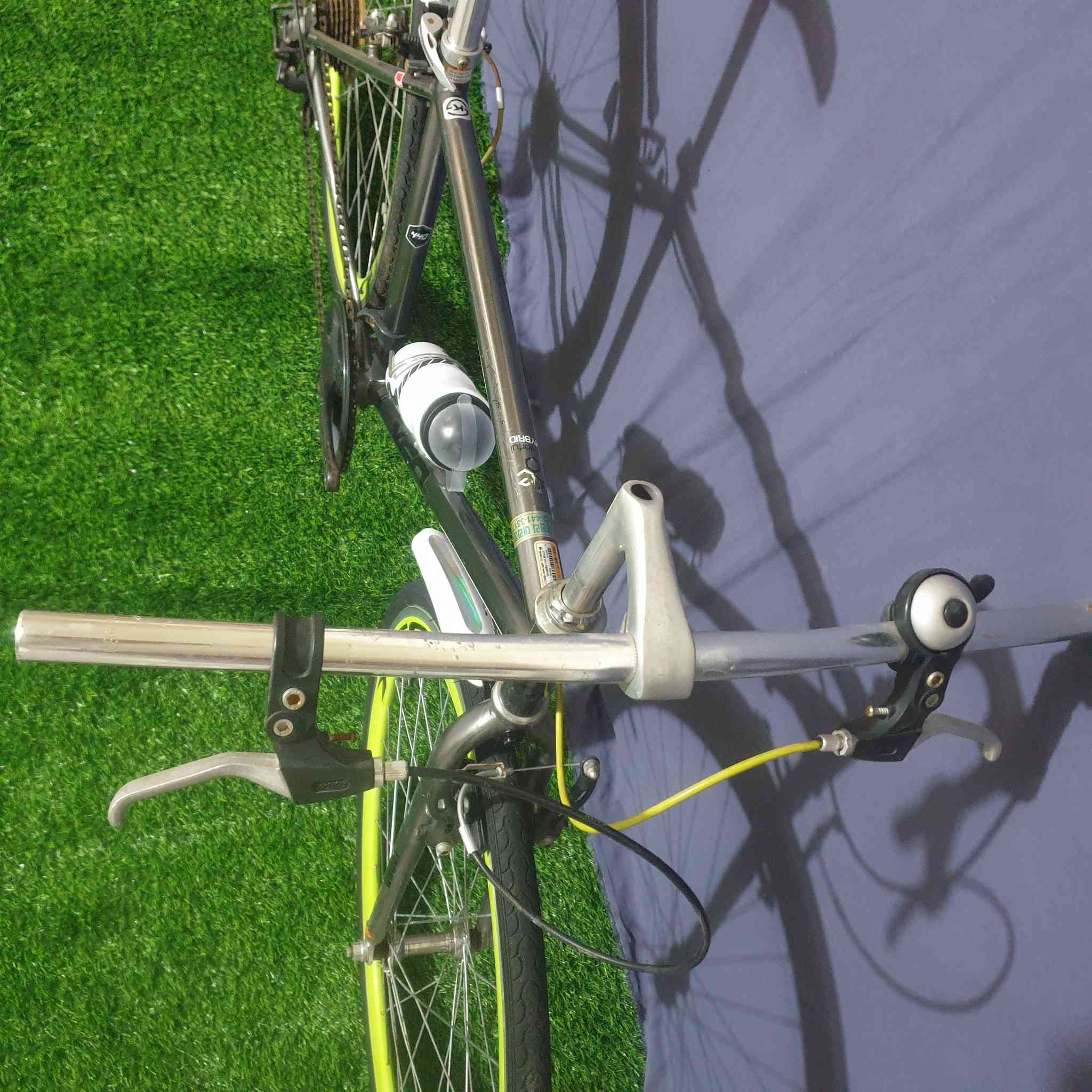 بايك رياضي موديل 700C 
حجم 28
اصلي باله كسر حاويه 
غير مستخدم بالعراق
جاهز بدون اي نقص 
الحاله نظيف
الكير (7) نمره شيمانو اصلي  
السعر 110الف ويوجد توصيل 
هاتف ***********
